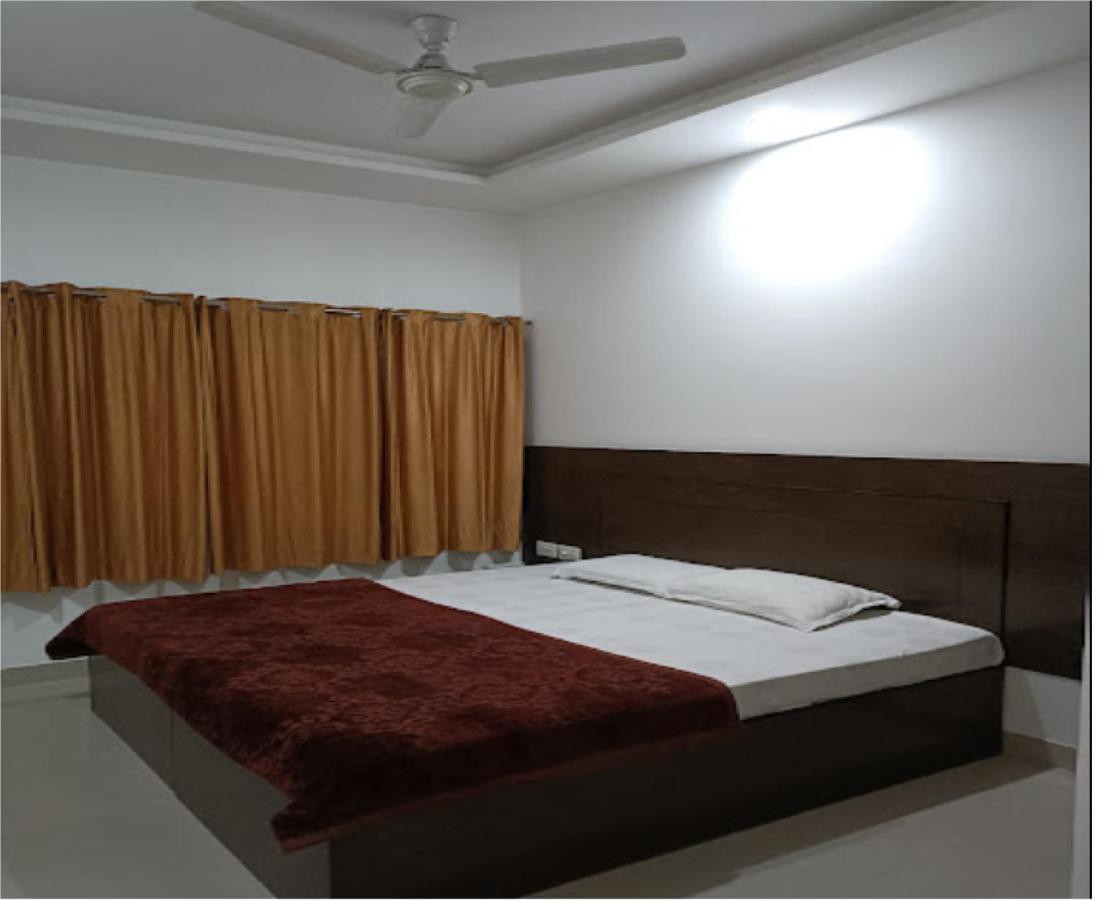 Supreme Guest House By Wb Inn Agra  Dış mekan fotoğraf